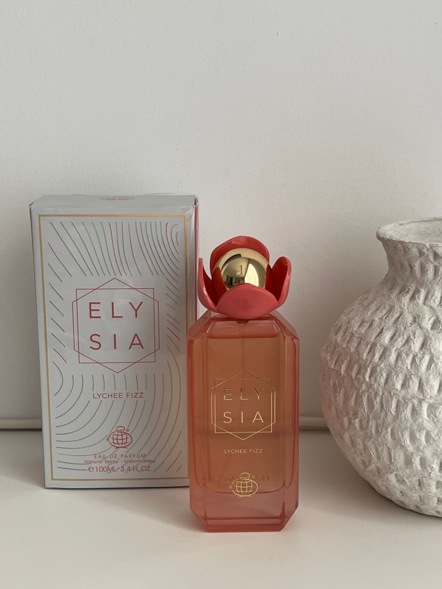 Elysia Lychee Fizz 100ml - 𝙄𝙣𝙨𝙥𝙞𝙧𝙖𝙩𝙞𝙤𝙣 𝙠𝙖𝙮𝙖𝙡𝙞 𝙀𝙙𝙚𝙣 𝙨𝙥𝙖𝙧𝙠𝙡𝙞𝙣𝙜 𝙡𝙮𝙘𝙝𝙚𝙚